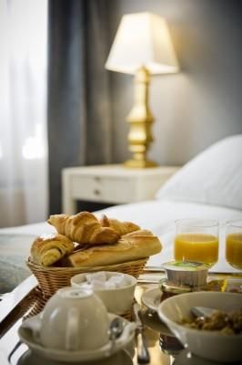  Hotel Champerret Heliopolis Paris Porte Maillot