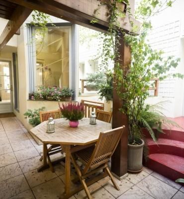 Patio -  Hotel Champerret Heliopolis- Champs Elysées